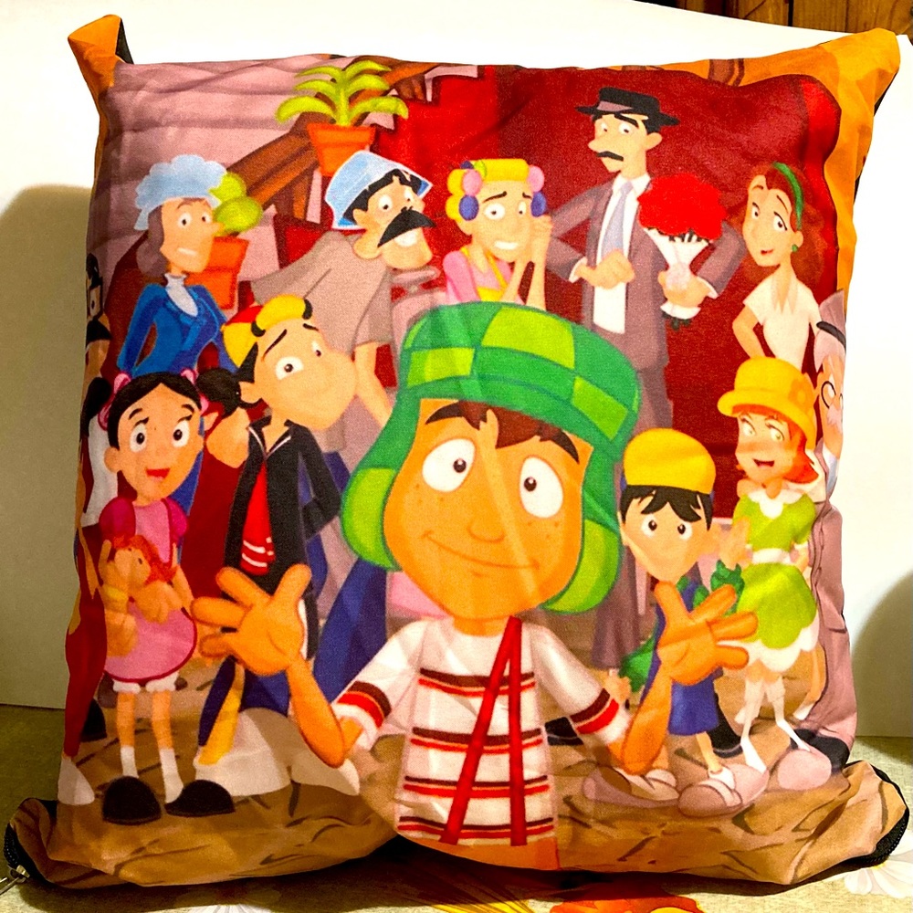 EL CHAVO DEL 8 PILLOW